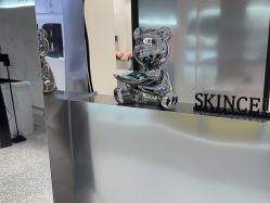 -三只熊皮肤管理中心旗舰店