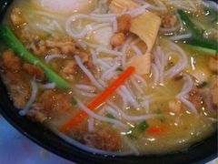 过桥米线-味道云南·云朵山歌(东方都会广场店)