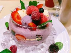 酱果美莓奶昔冰淇淋-哈根达斯(上海静安蛋糕店)
