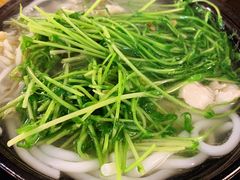 -丽虹云南过桥米线(兴工街店)