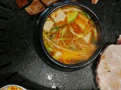 -江南猪肉商会无限续吃(弘大店)