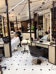 -HAIR CORNER