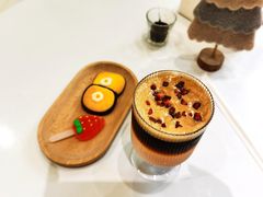草莓汤力冷萃-XI·LaundryCafe 喜咖自助洗衣咖啡店