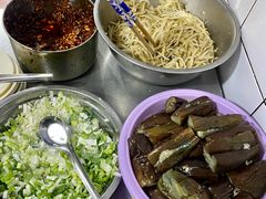 -王记酱骨头馆(新华路一店)