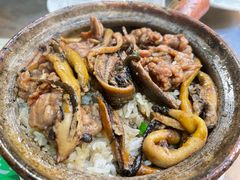 黄鳝牛肉煲仔饭-关氏饮食店