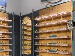 -MUJOSH木九十眼镜(月星环球港B1店)