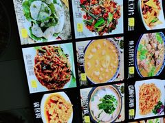 -华龙特色大骨鸡农家菜馆