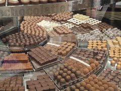 -Laderach 莱德拉(上海环贸iapm店)