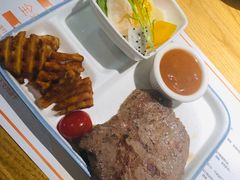 -菲滋意式休闲餐厅(北仑银泰城店)