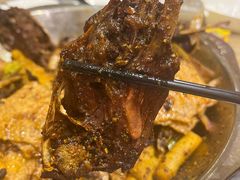 鸭下巴大锅-嘎嘎鸭下巴·爆辣干锅(明教寺店)