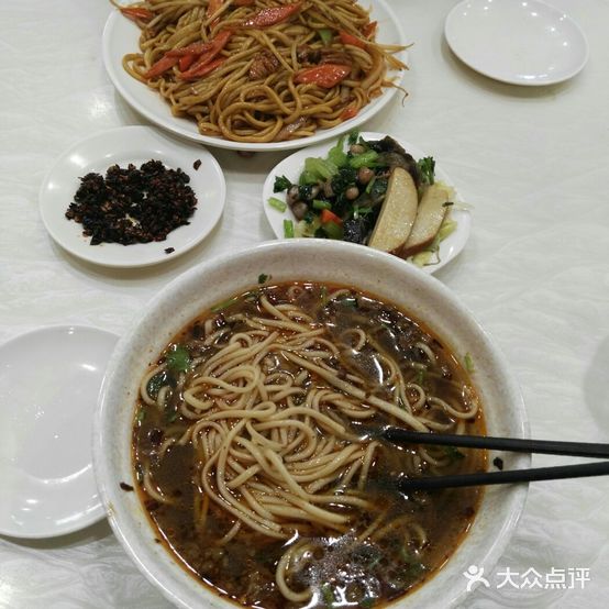 众人佳鸡味抻面店(怒江店)