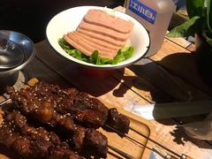 -虾弄弄海派小龙虾·牛羊蝎子火锅