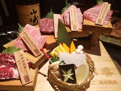 -山川小町·极番烧肉(新地假日广场店)