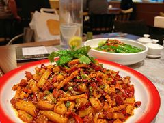 -渔语鱼新川菜Bistro(万象天地店)
