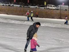 -采薇庄园四季滑雪场