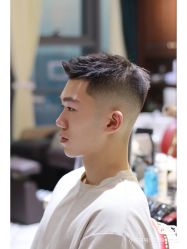 -海文先生国潮烫染男士理发馆