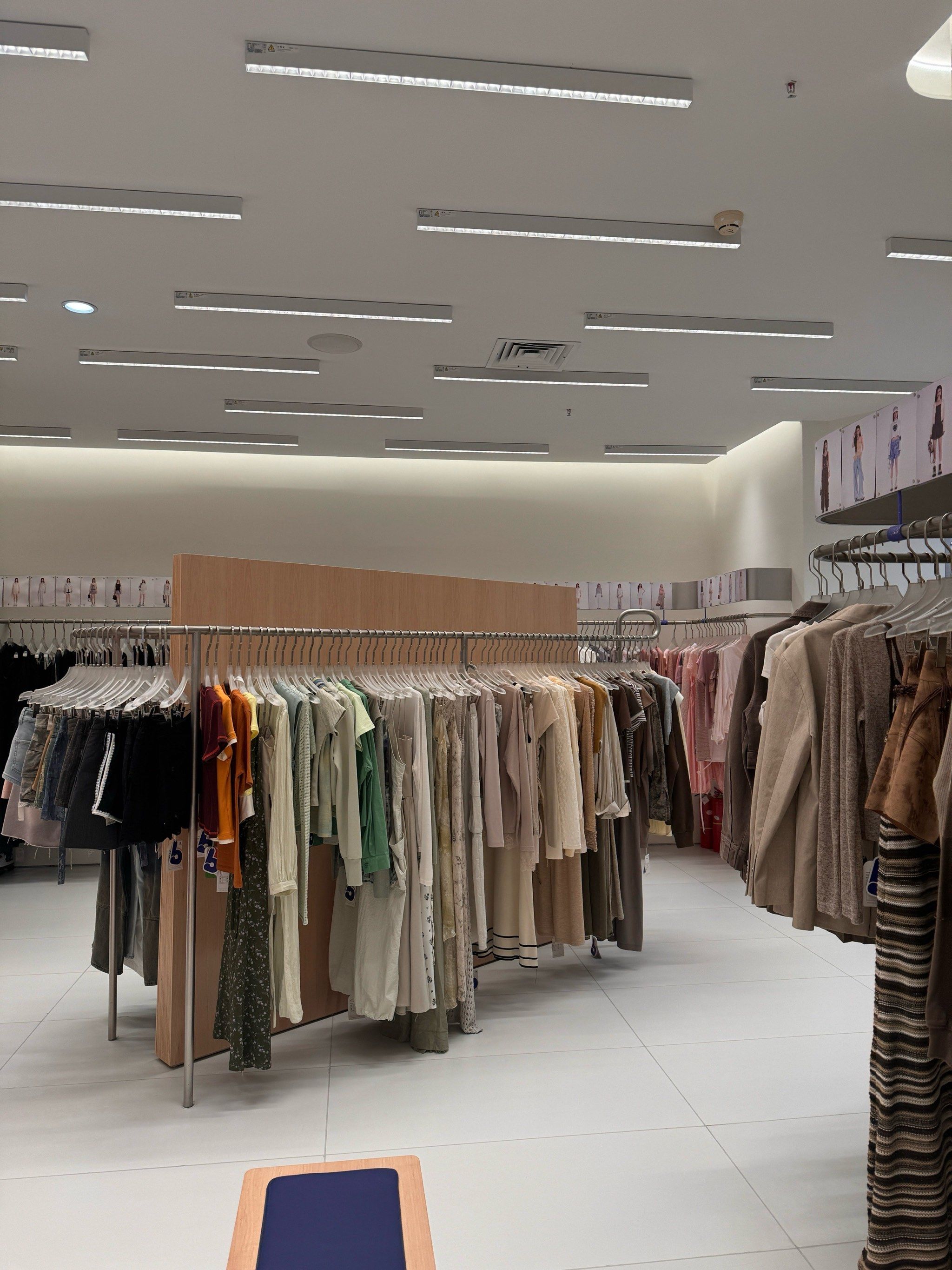 店里新款女装掠影