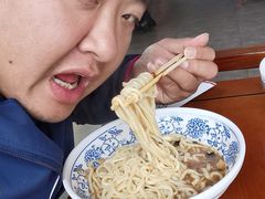 -亿诣蝎府炸酱面羊蝎子火锅(酷车小镇店)
