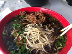 -小龙大肉面馆