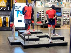 -adidas(滔搏朝阳大悦城店)