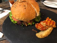 -HIGH FIVE哈福手工汉堡(桂林路店)