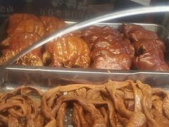 -老鼎万春卤菜(五代传承创始老店)