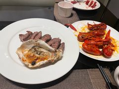 -大中华希尔顿酒店-念自助餐·嗨啤·小龙虾