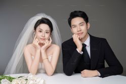 -雪中彩影婚纱摄影·微光艺术中心