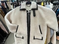 -唯品会(北京国瑞城店)