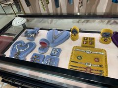 -Gucci(青岛海信广场店)