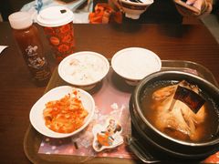 -皇室宴会厅(香港迪士尼乐园)
