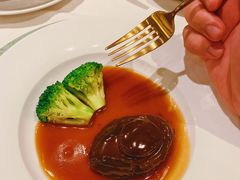 蚝皇扣10头干鲍-三号黄浦会Canton Table