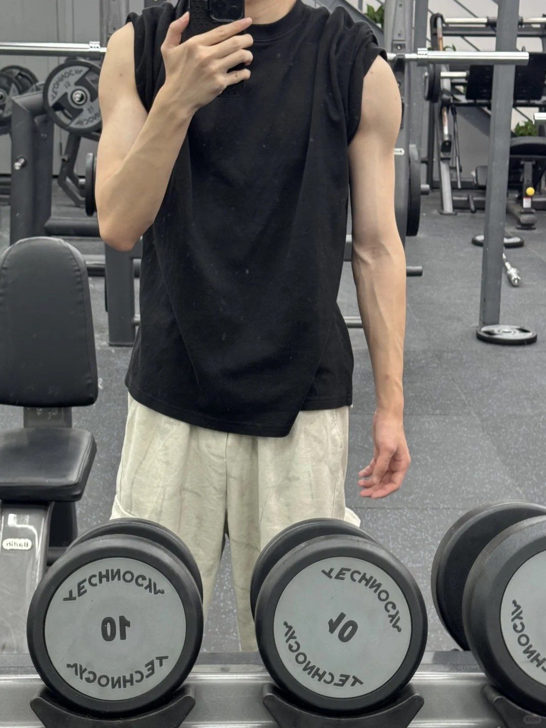 震惊!这家店的男技师颜值身材也太顶了吧!