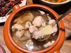 松茸汽锅鸡-缘生态云南菜·野生菌庭院餐厅(华侨城店)