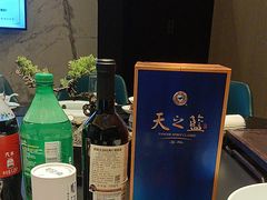 -忆江南·临江鱼馆