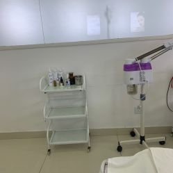 -痘敏医生专业祛痘·肌肤修复连锁