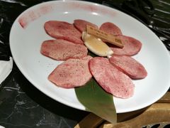 -山川小町·极番烧肉(新地假日广场店)