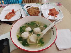 -小杨生煎(金山百联购物中心3楼店)