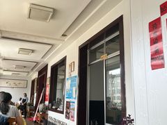 -雪湖煜辰鱼头老店(雪野湖店)