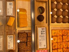 门面-泸溪河桃酥(湖滨银泰in77店)