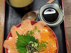 三文鱼亲子丼-黑门食堂