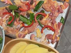 -野山舂·贵州现舂酸汤火锅(鸿通城店)