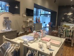 点击看大图 -丽婴房(七莘路店)