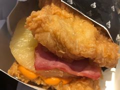 培根鸡腿重磅肉霸堡-肯德基(南通万象城店)
