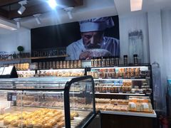 面包甜点陈列柜-金凤成祥(东直门现烤面包店)