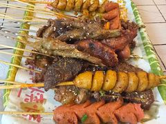 -顶峰夜宴·龙虾烧烤大排档(九江学院店)