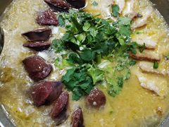 -闯关东东北农家菜(崂山石老人店)