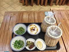 -云阿蛮云南生烫牛肉米线(奉贤路店)