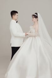 -挪娅婚纱摄影皇家会所