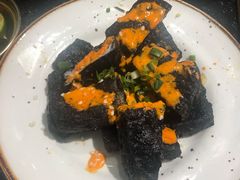 -何妹湿辣牛肉·粤式烧烤砂煲(桂雅路店)
